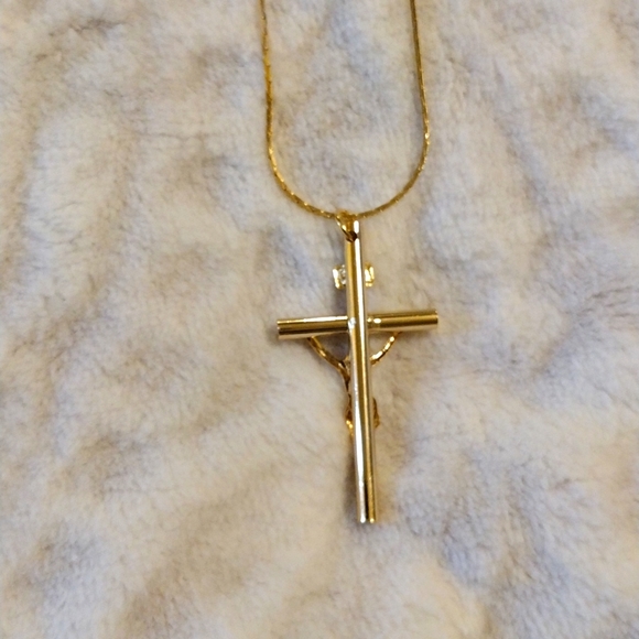 Sold Gold Tone Christ INRI Crucifix Pendant Faith Necklace, Thin Chain - Picture 3 of 7